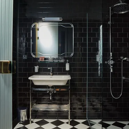 Collect - Adults Only Hotell 4*