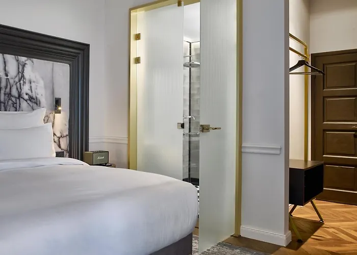 Collect - Adults Only 4* Budapest