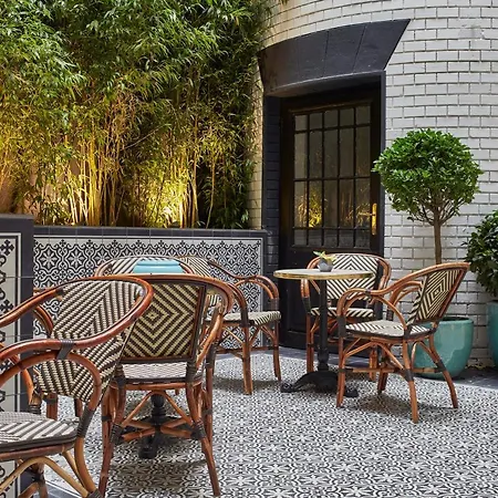 Collect - Adults Only 4* Budapest